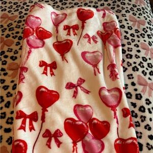 Valentines Heart Balloon and Bow Blanket